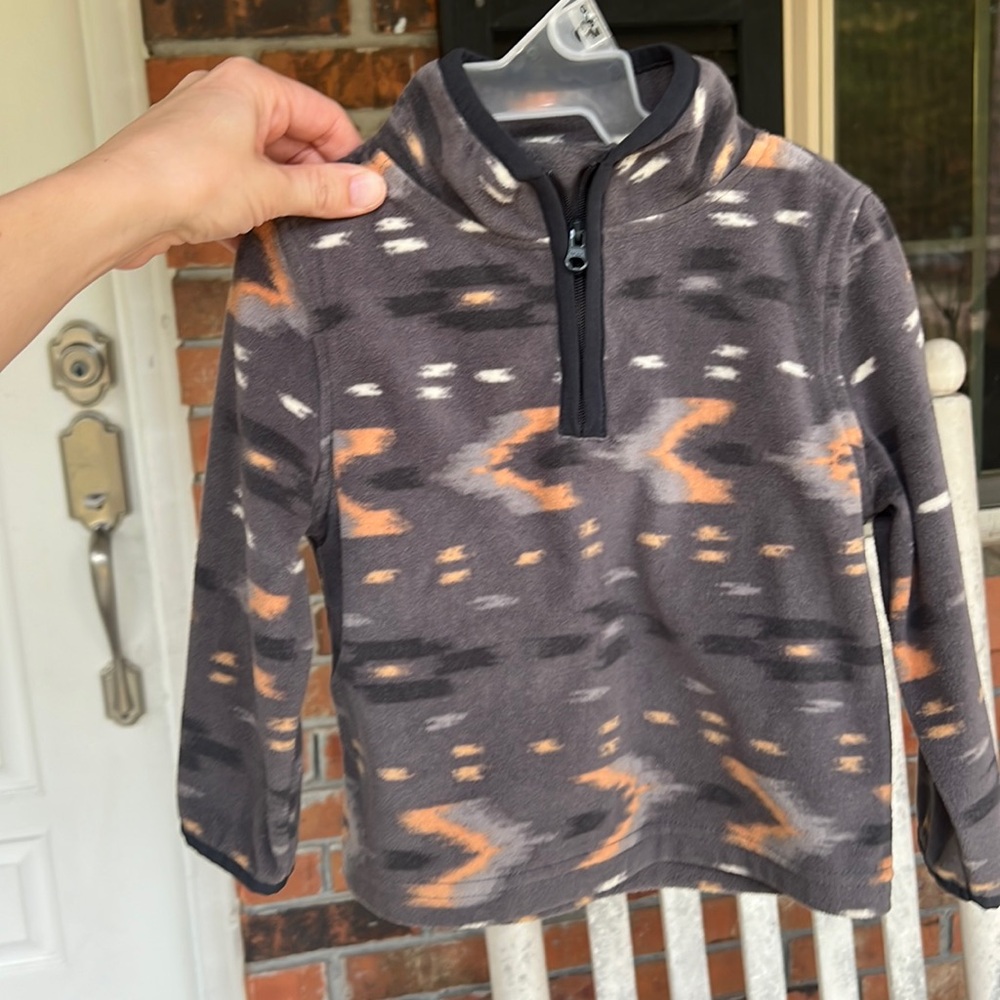 Half zip pull over